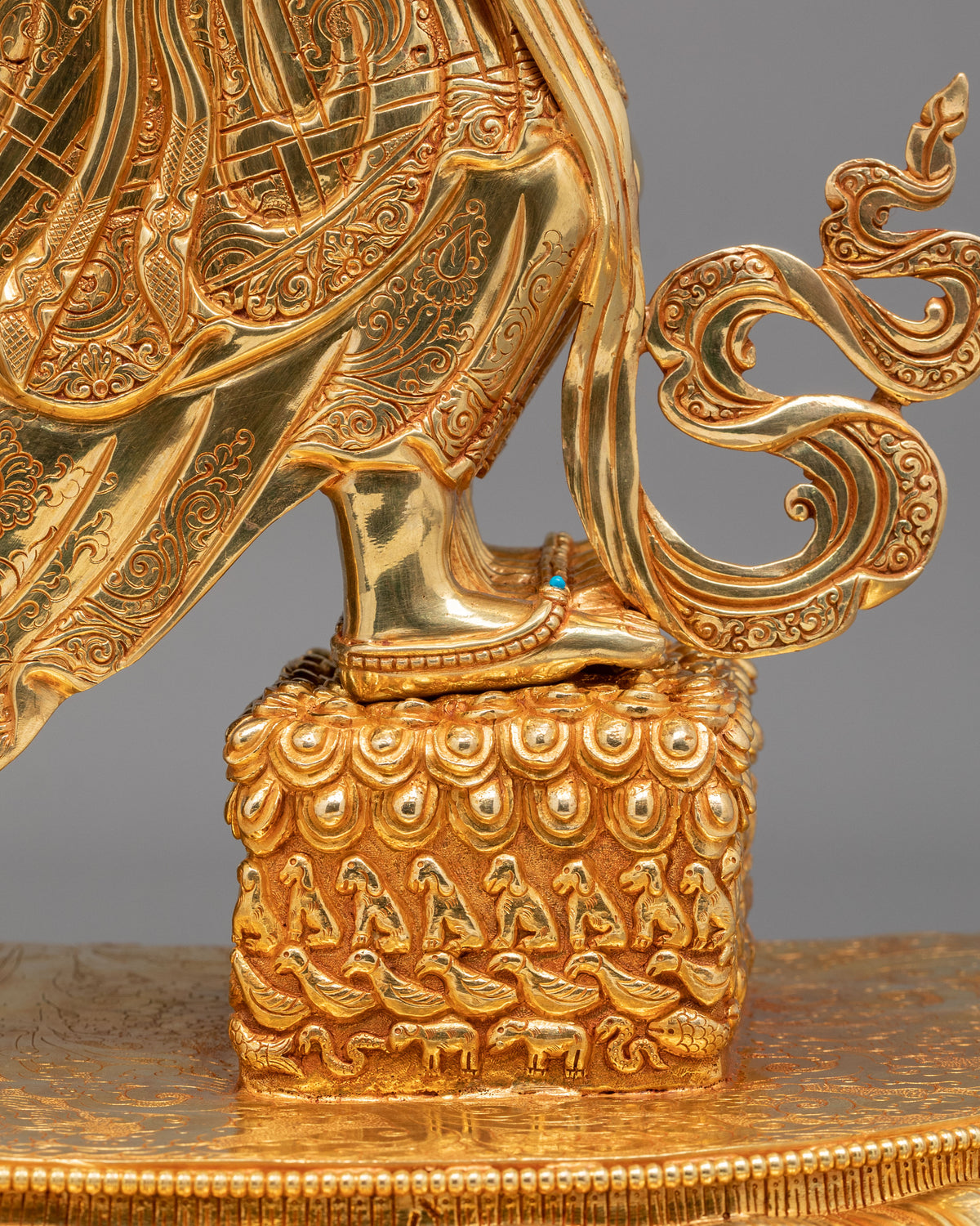 1000 Armed Dukar Buddhist Sculpture | Symbol of Protection and Victory