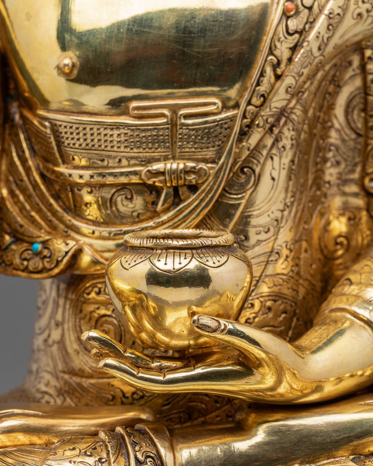 Shakyamuni Buddha: Buddha of Enlightenment and Peace