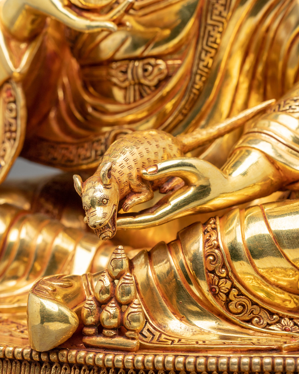 Guru Norla Statue: uddhist Wealth Deity of Prosperity