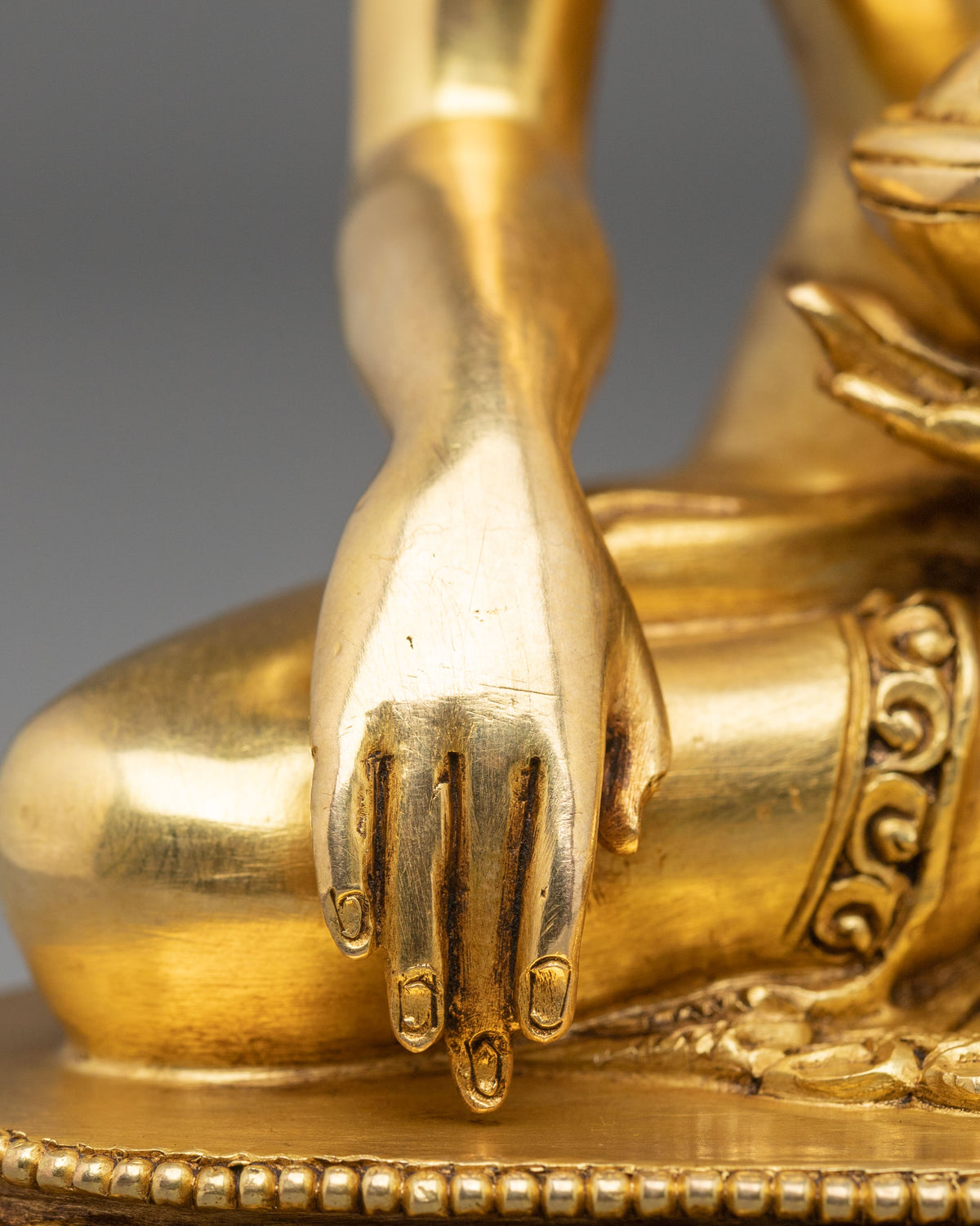 Shakyamuni Buddha: Serene 24K Gold Gilded Statue