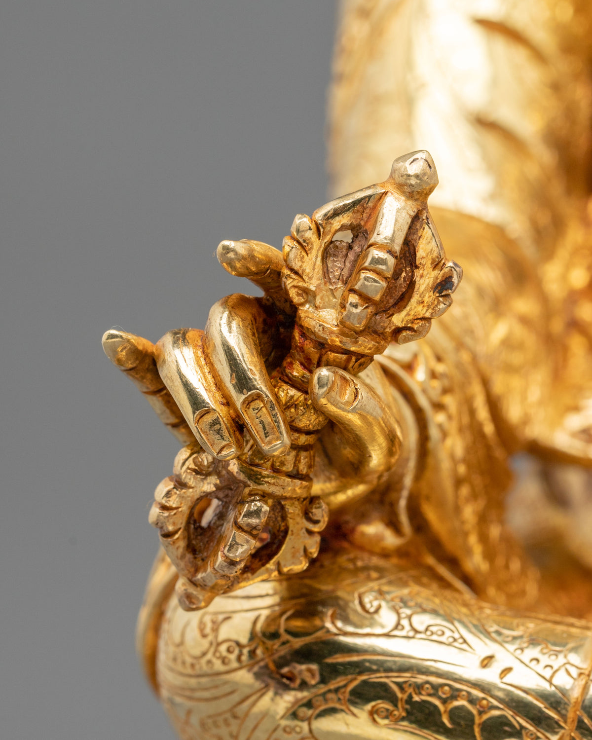 Guru Rinpoche Statue for Decoration | Embodiment of Wisdom and Compassion