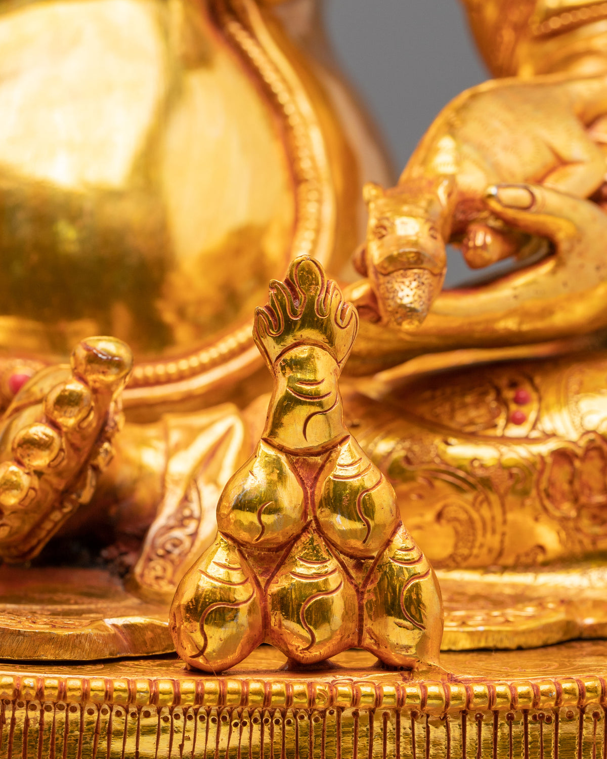 Yellow Dzambhala Statue | The Majesty of Sacred Prosperity