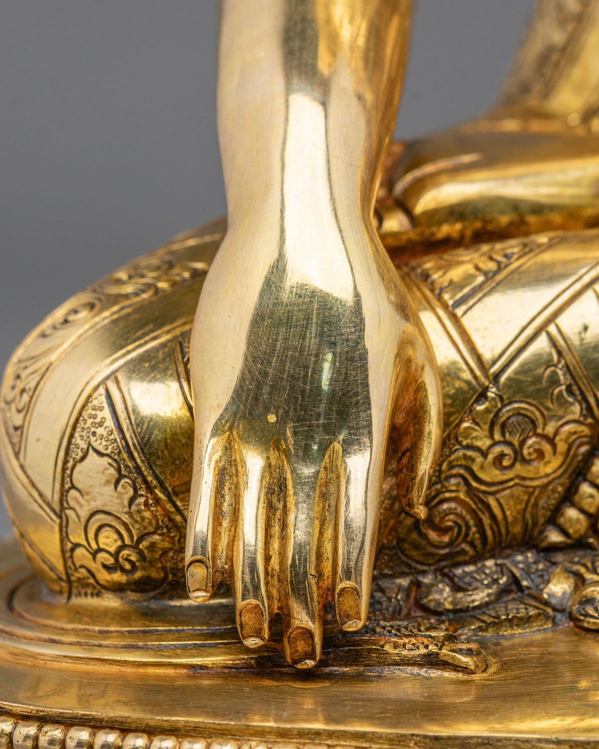 Three Buddhas Copper Statue Collection: Buddhist Art for Longevity and Meditation
