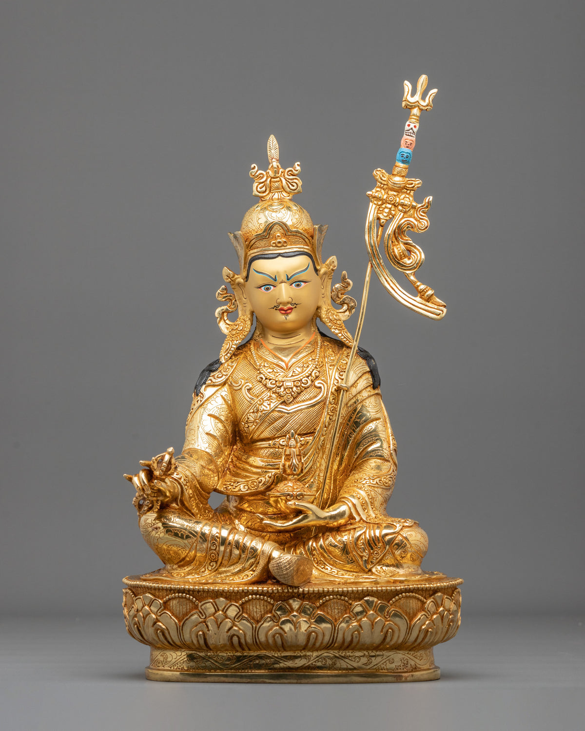 Guru Rinpoche Statue for Decoration | Embodiment of Wisdom and Compassion