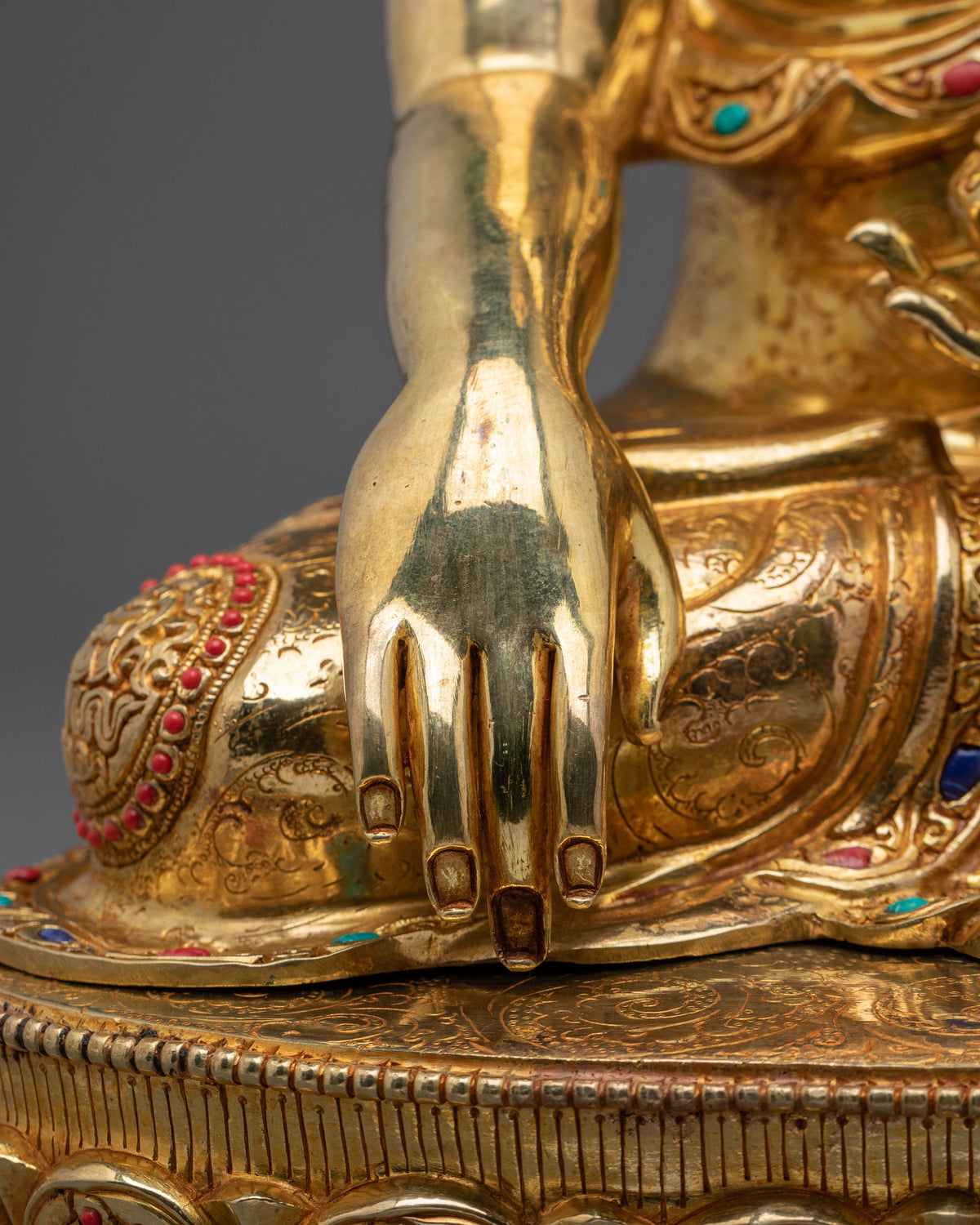 Shakyamuni Buddha Dharma Founder Statue | 24K Gold Gilded