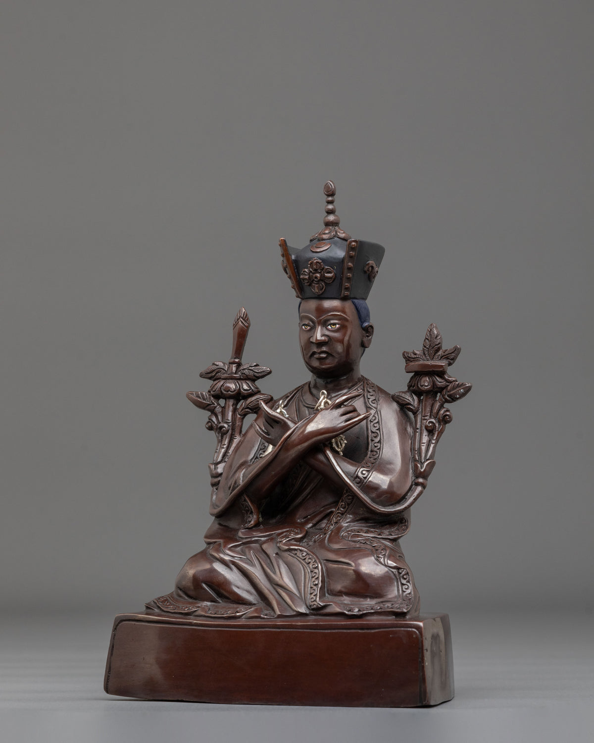 Master of Kagyu Lineage Karmapa Statue
