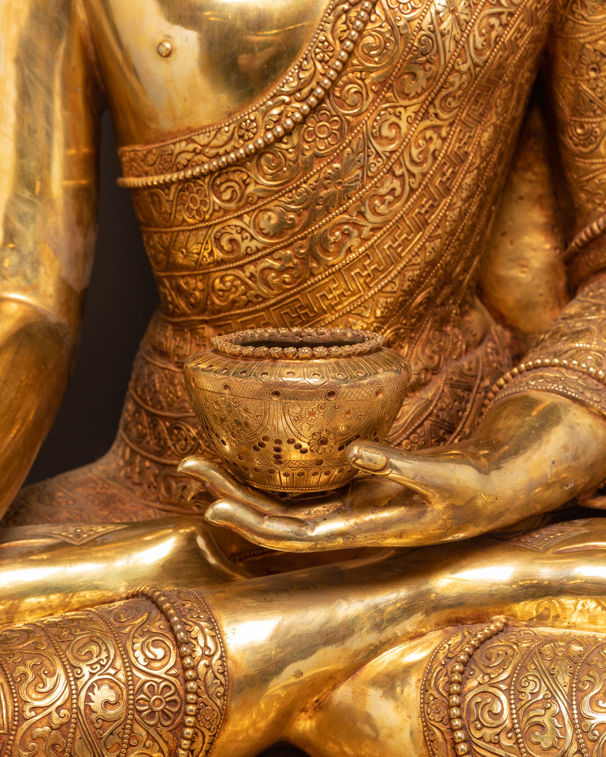 Shakyamuni Buddha Copper Sculpture | Exquisite 24K Gilded Art
