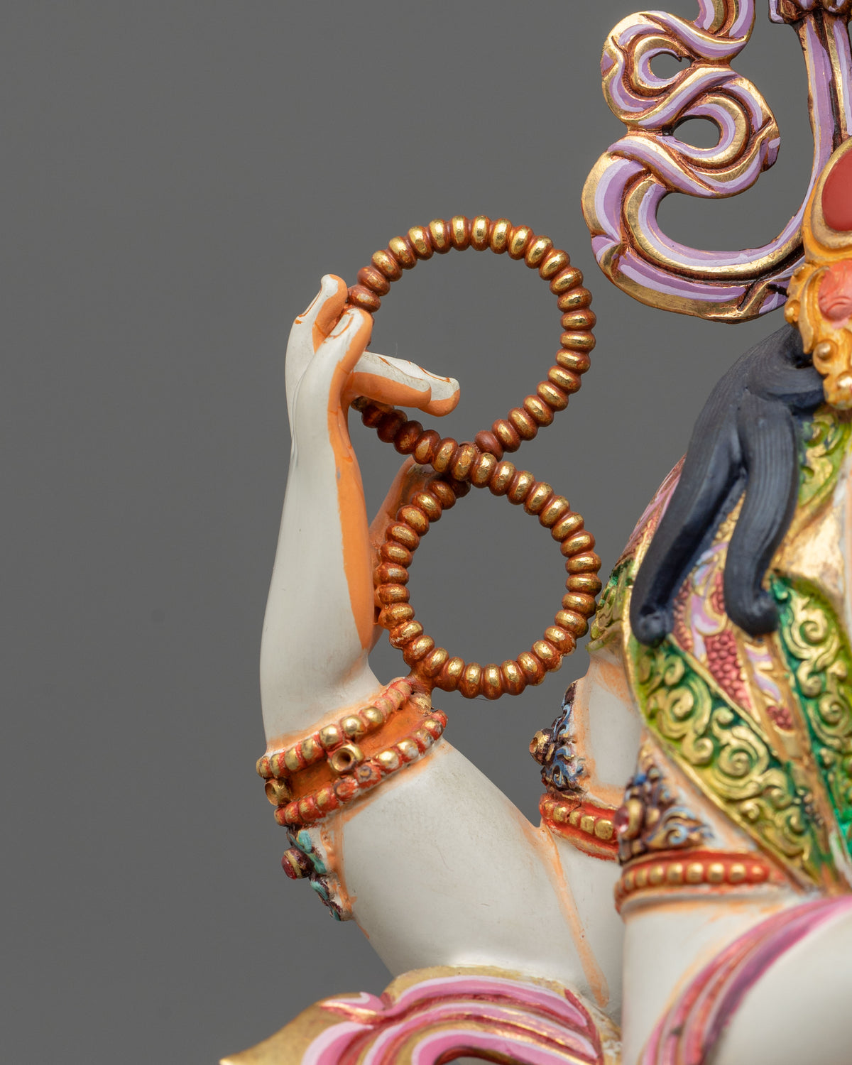 Chenrezig Statue | The Enlightened Expression of Great Compassion