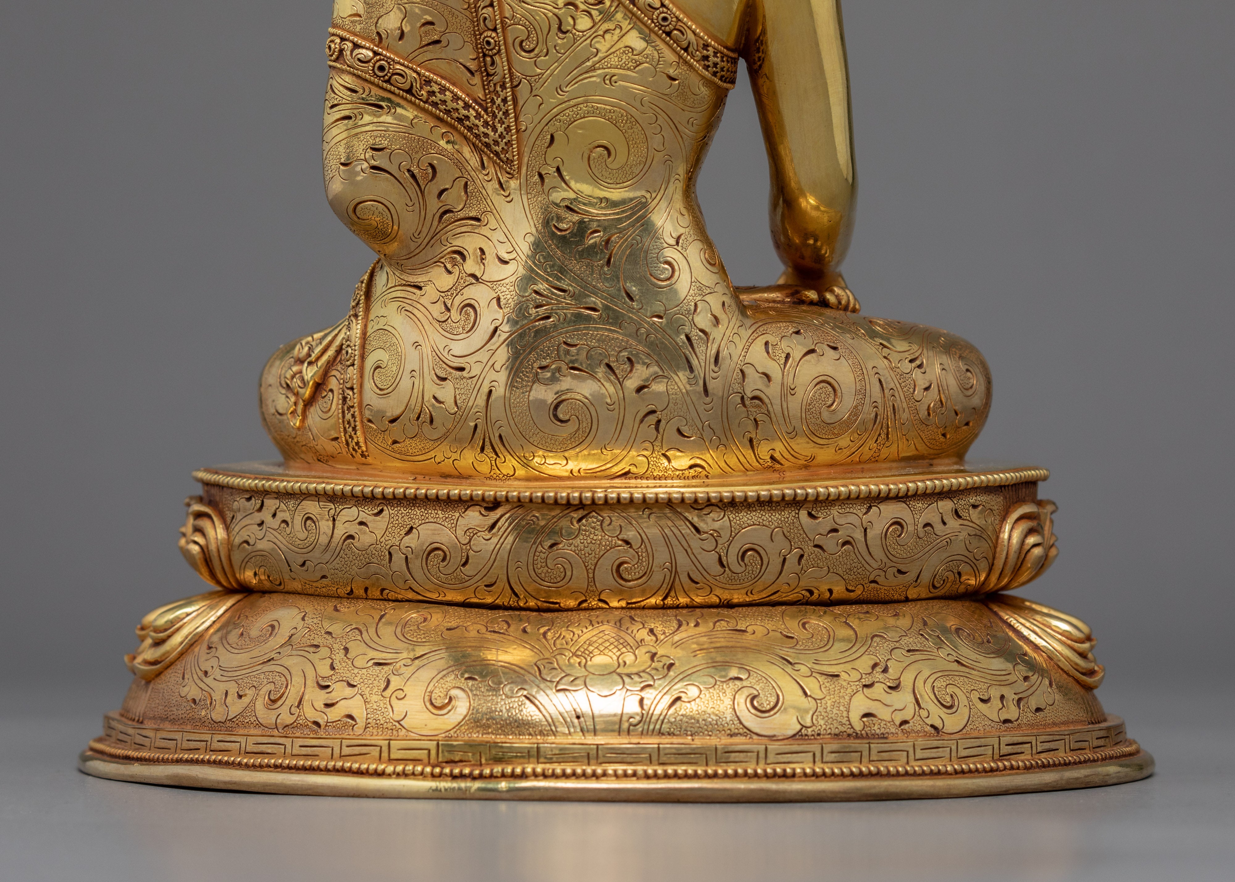 Shakyamuni Buddha Gold Sculpture | Hand-Carved Buddhist Deity