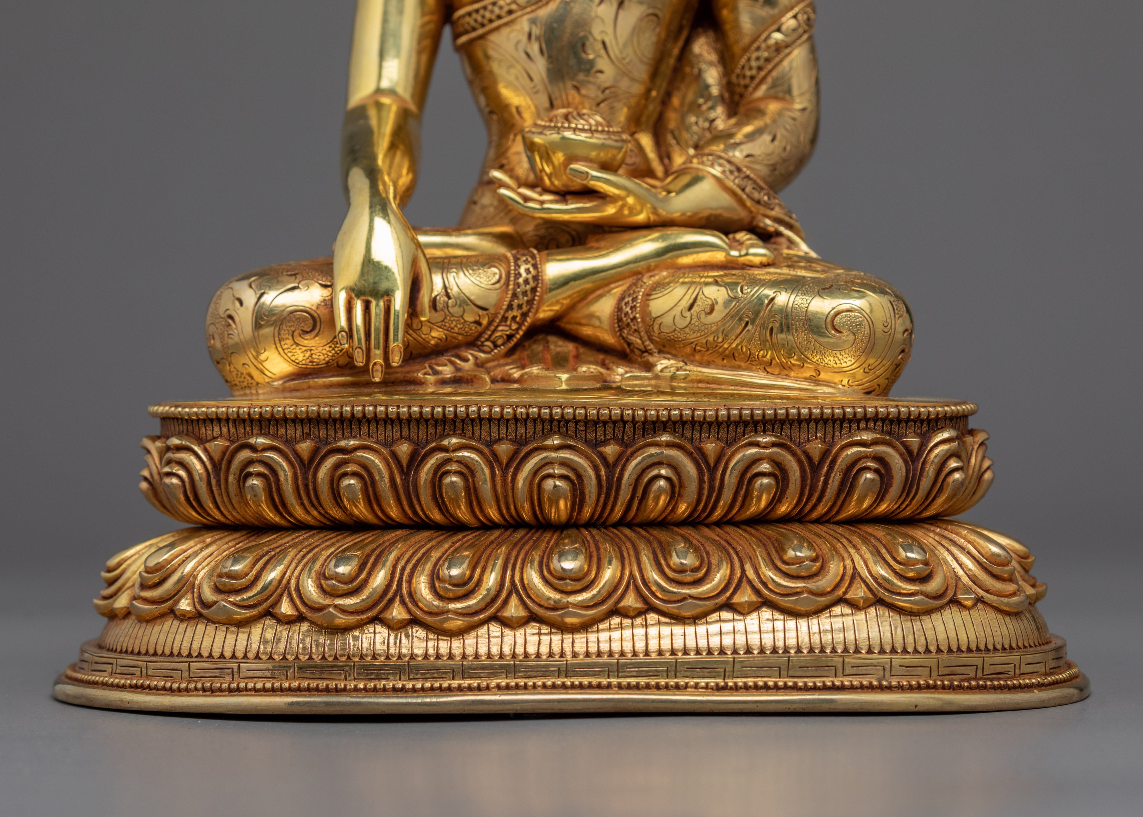 Shakyamuni Buddha Gold Sculpture | Hand-Carved Buddhist Deity