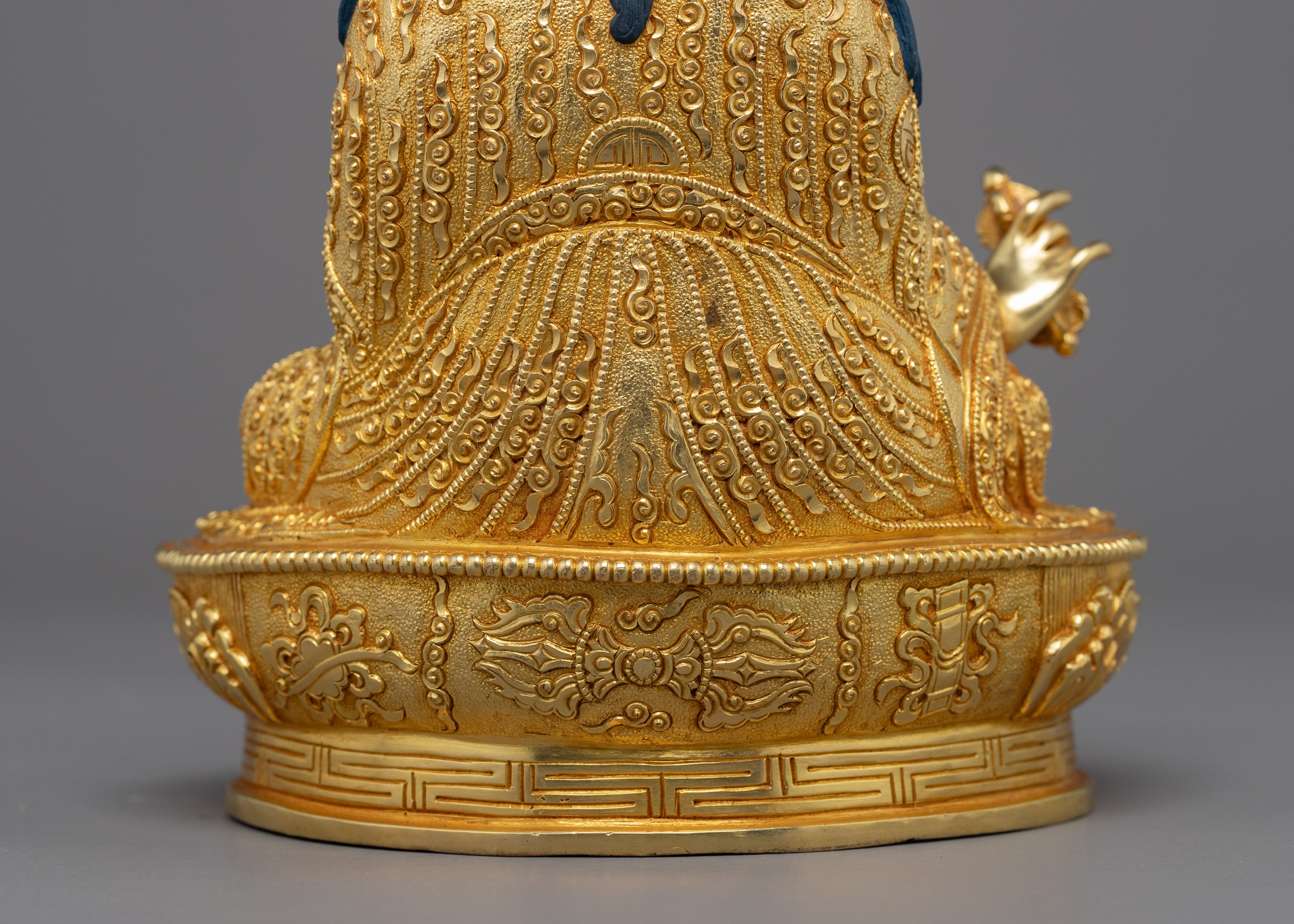 Guru Padmasambhava Statue Art | Tibetan Tantric Master