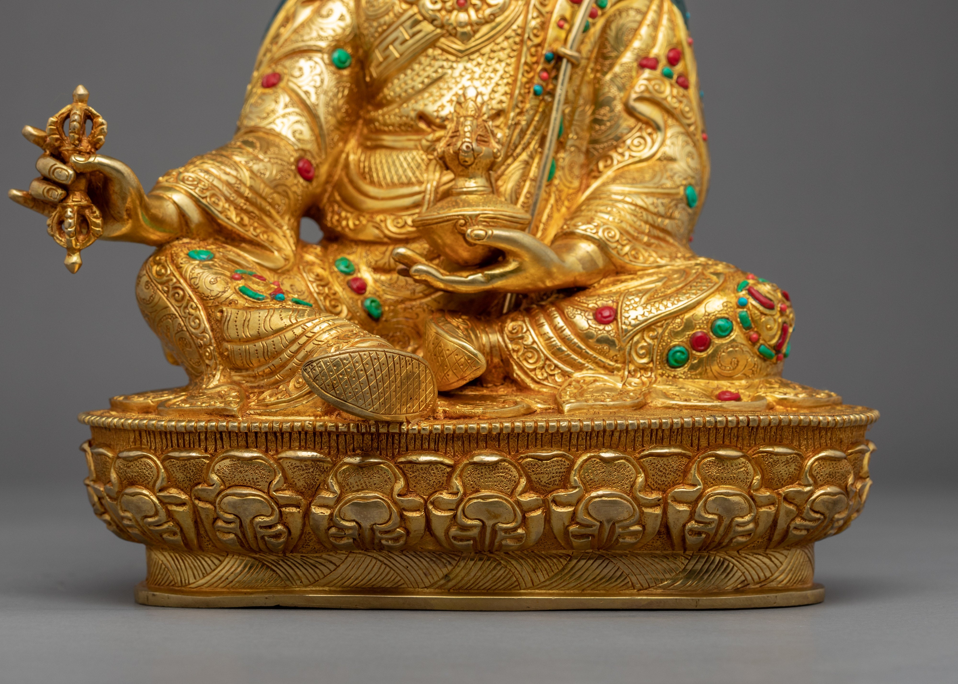 Guru Rinpoche Prayer Statue | Traditional Himalayan Art