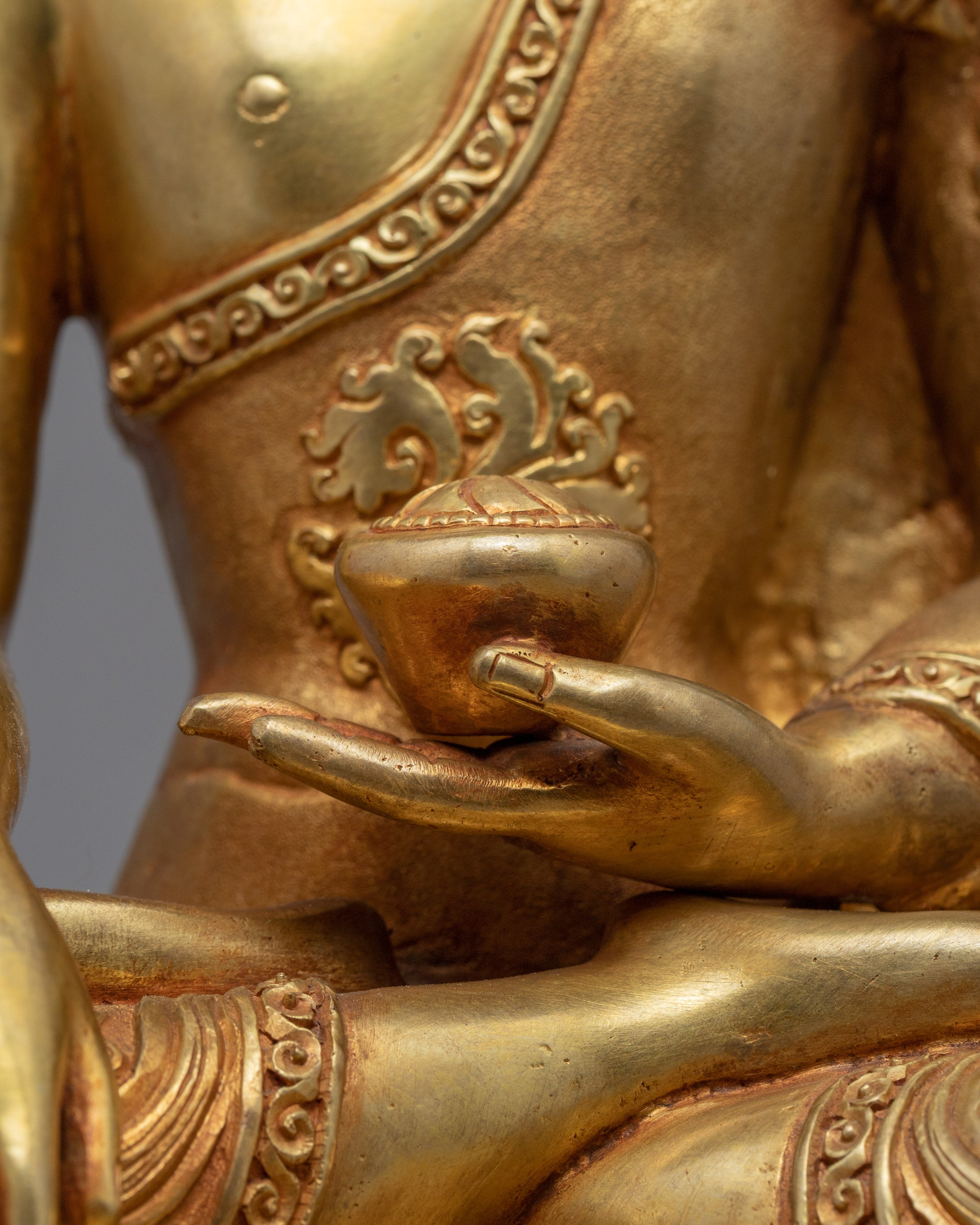 Nepal Buddha Sculpture | Gold Gilded Statue For Meditation