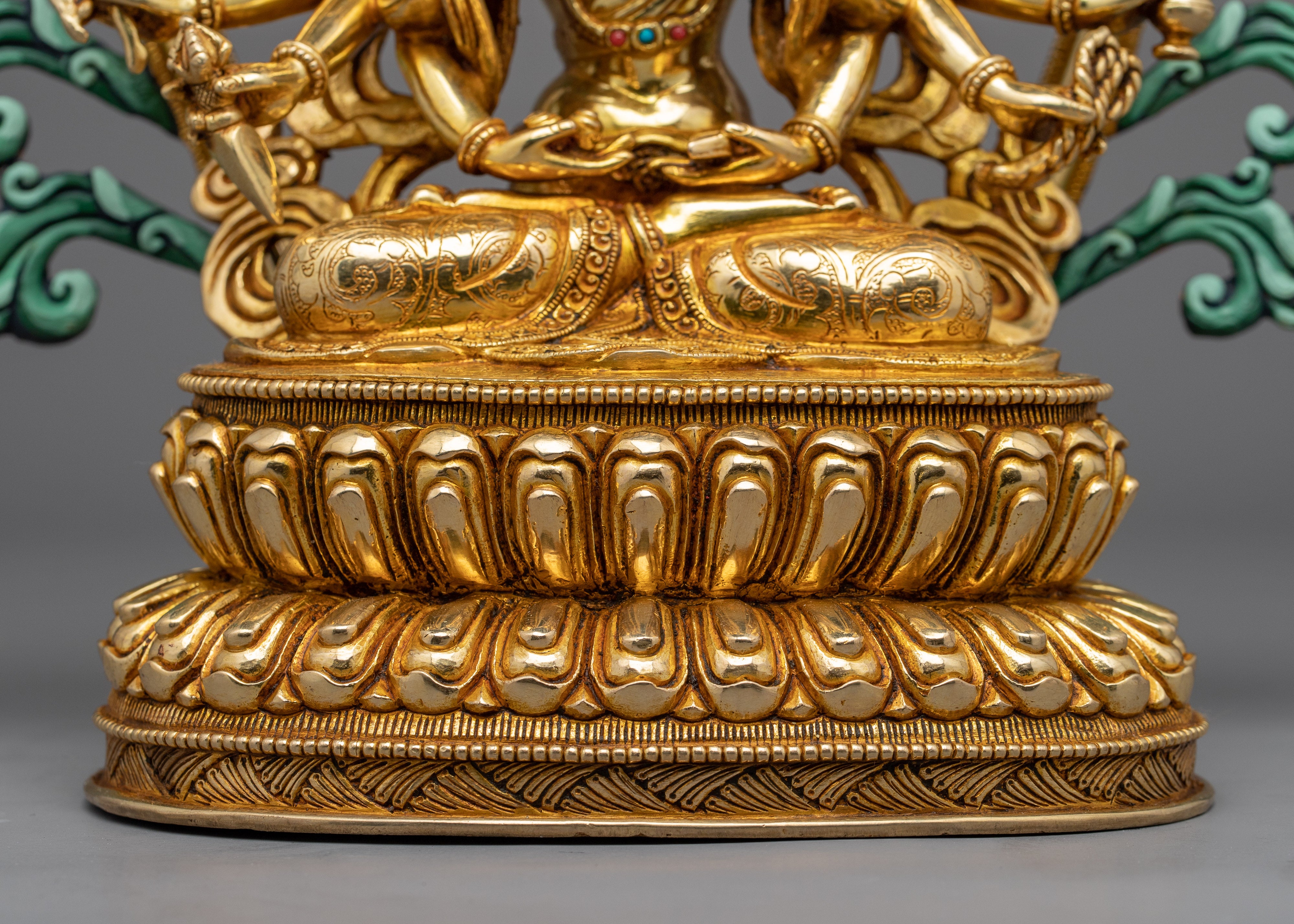 Cundi Bodhisattva Gilded in Pure Gold | Zhǔntí Púsà Hand-Carved Statue