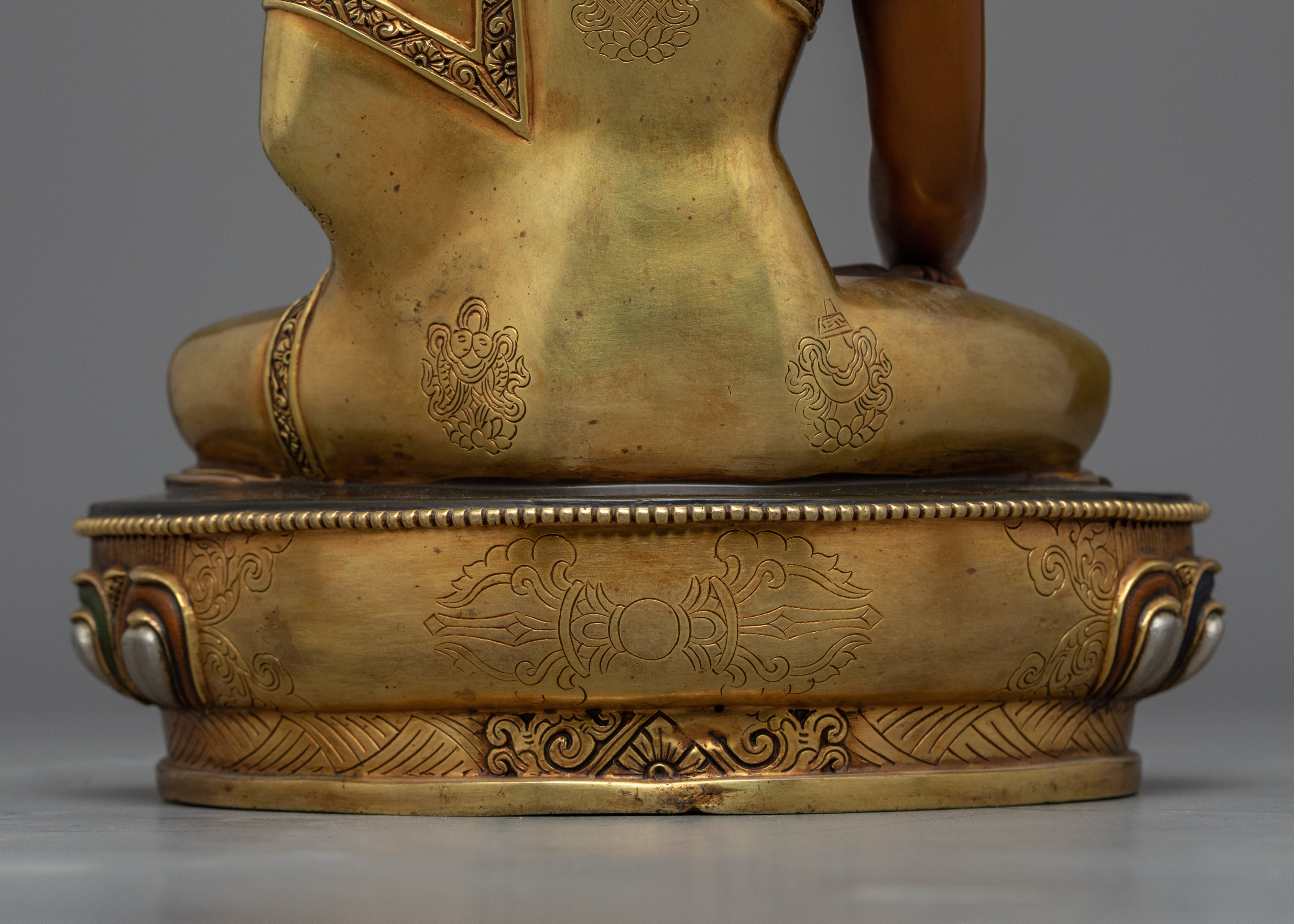 Buddha Shakyamuni Sculpture for Meditation | Finely Carved Buddhist Art