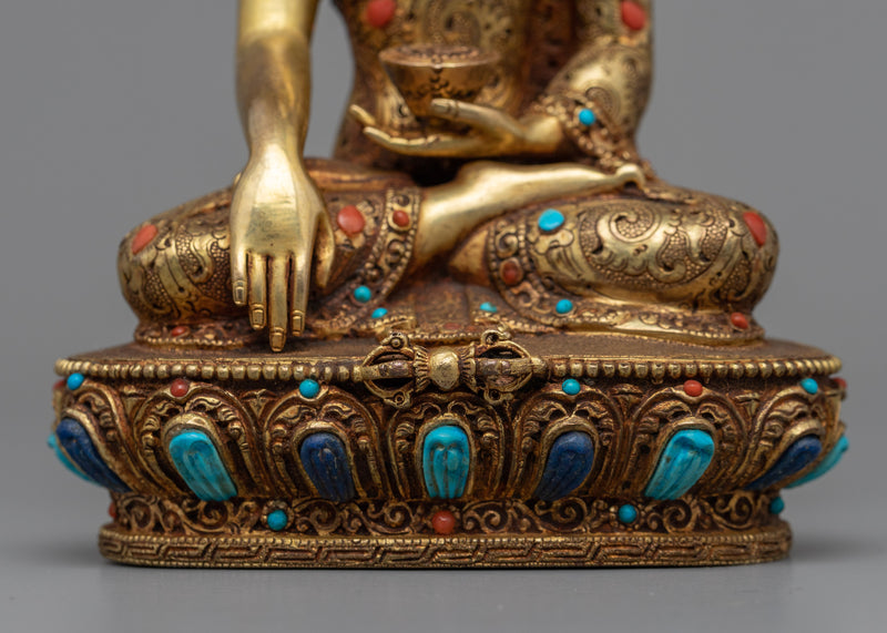 Serene Shakyamuni Buddha Statue | Traditional Himalayan Buddhist Artwork