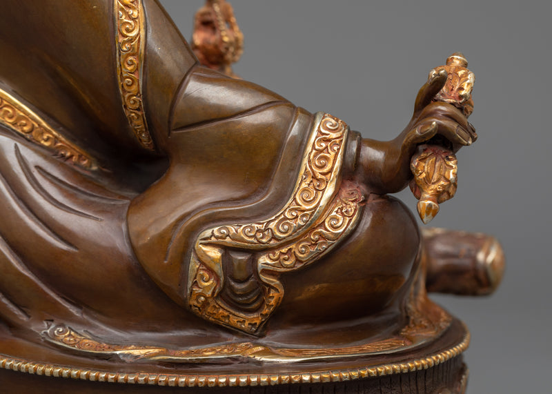 Mantra of Guru Rinpoche | Golden Statue to Help Practitioners