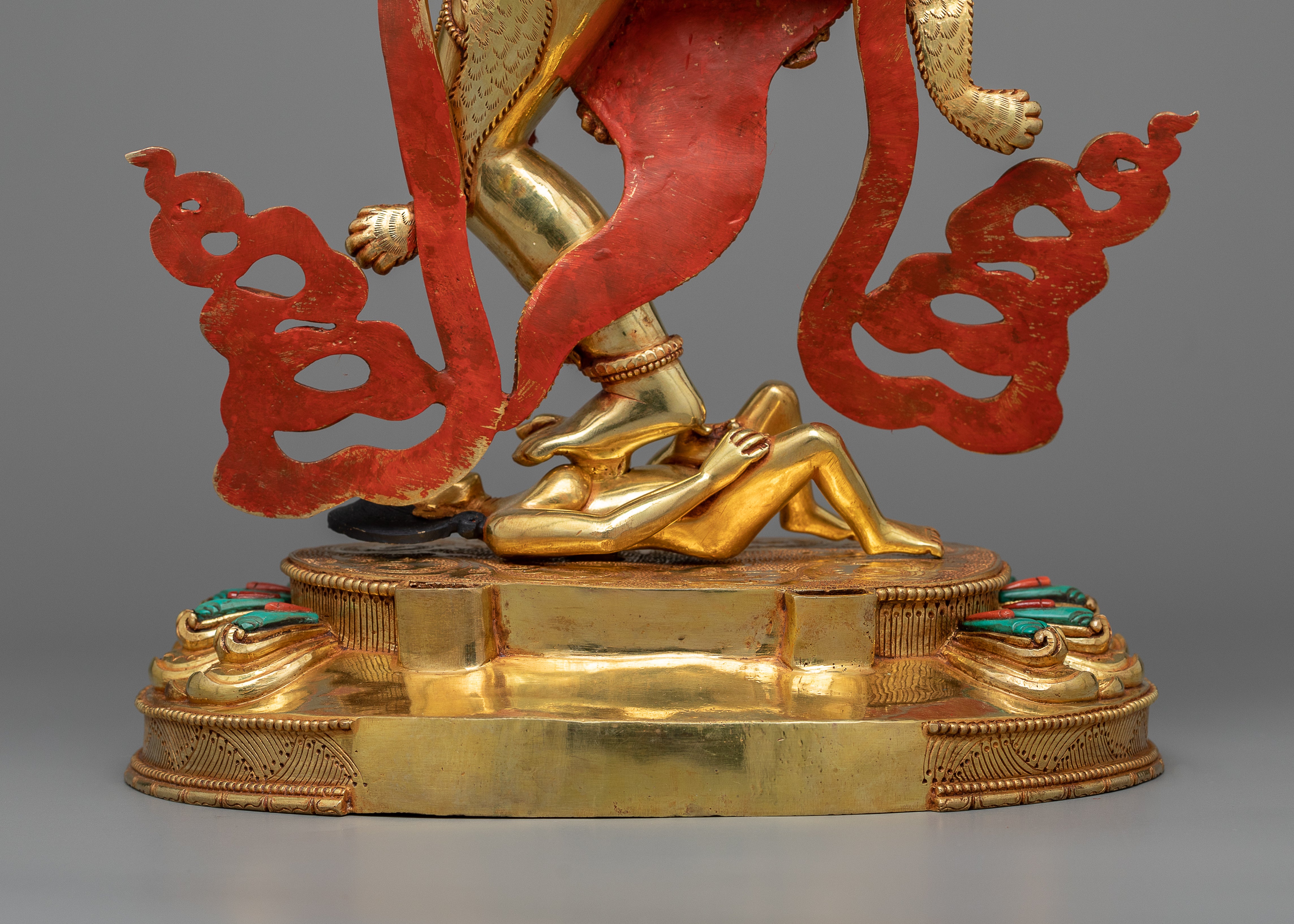 Kurukulla Mantra Practice Statue | Gold Gilded Buddhist Traditional Artwork
