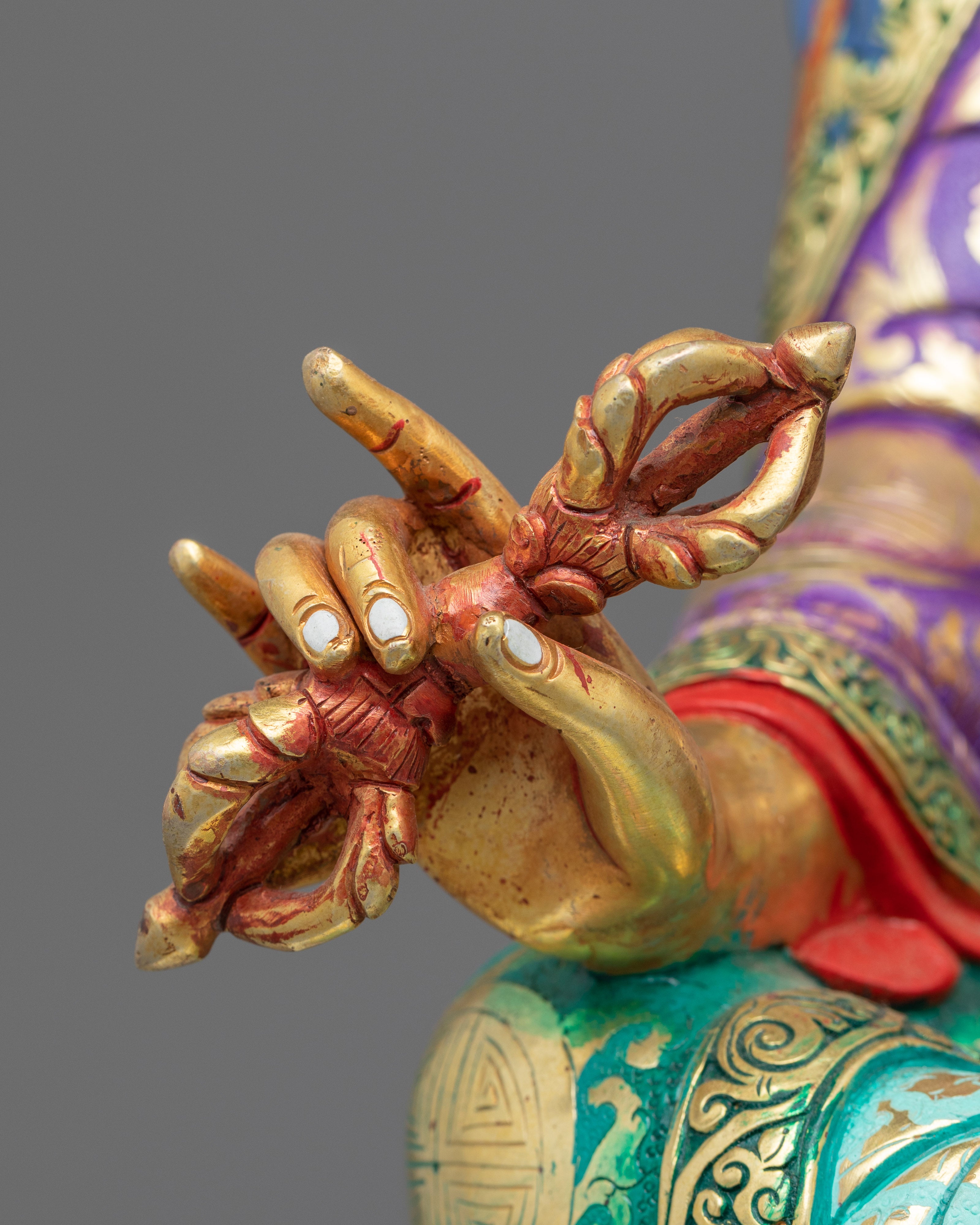 Majestic Statue for Mantra of Guru Rinpoche | Spiritual Awakening and Zen
