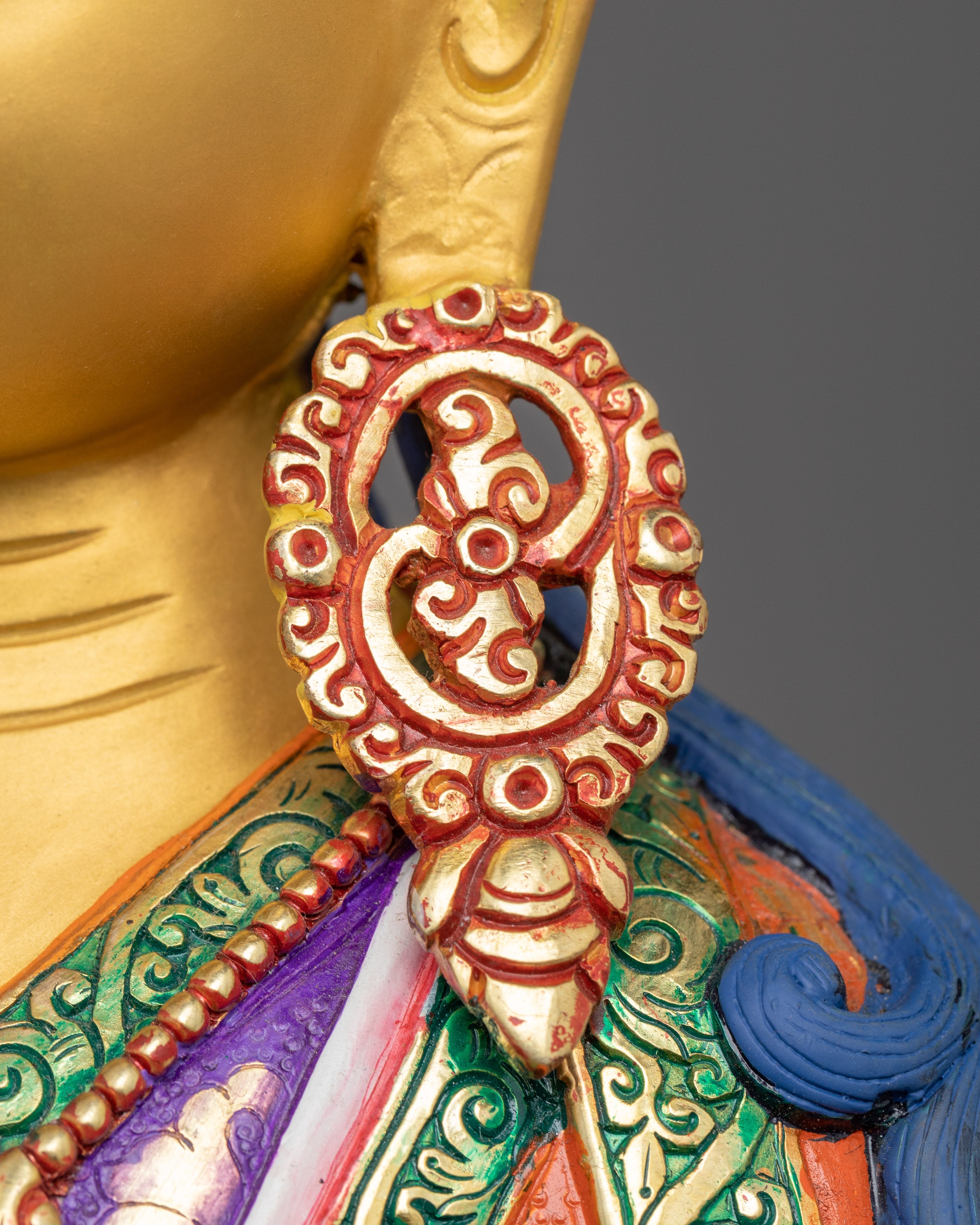 Majestic Statue for Mantra of Guru Rinpoche | Spiritual Awakening and Zen