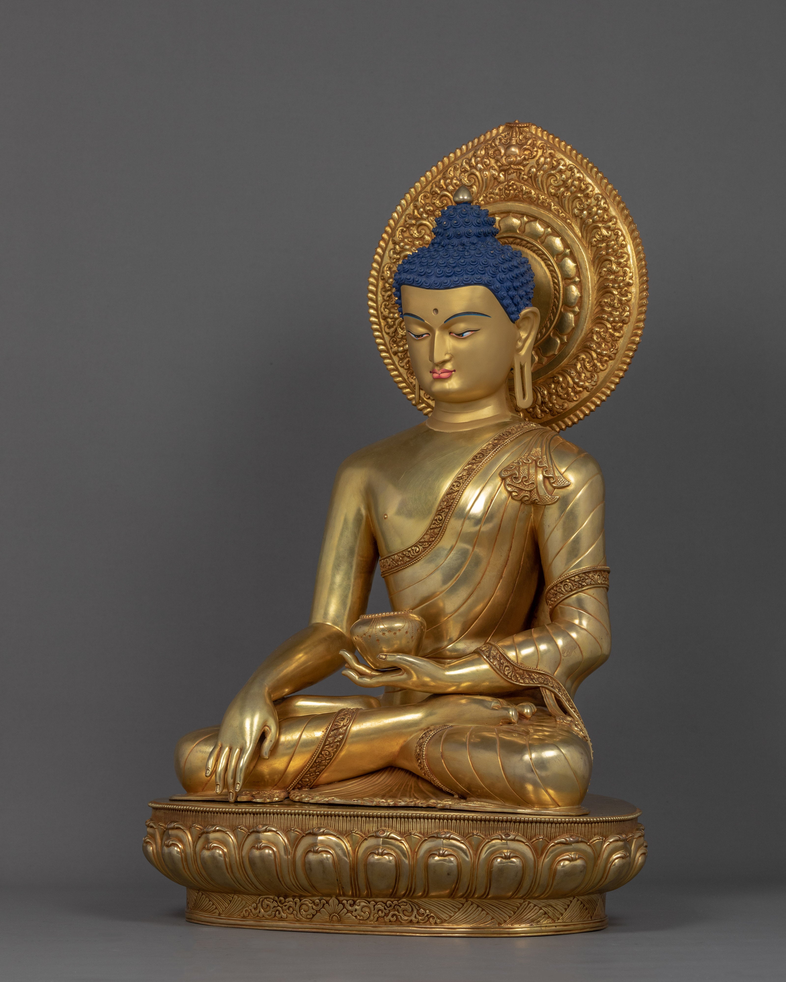 The Shakyamuni Buddha Statue | Traditional Himalayan Art of Nepal