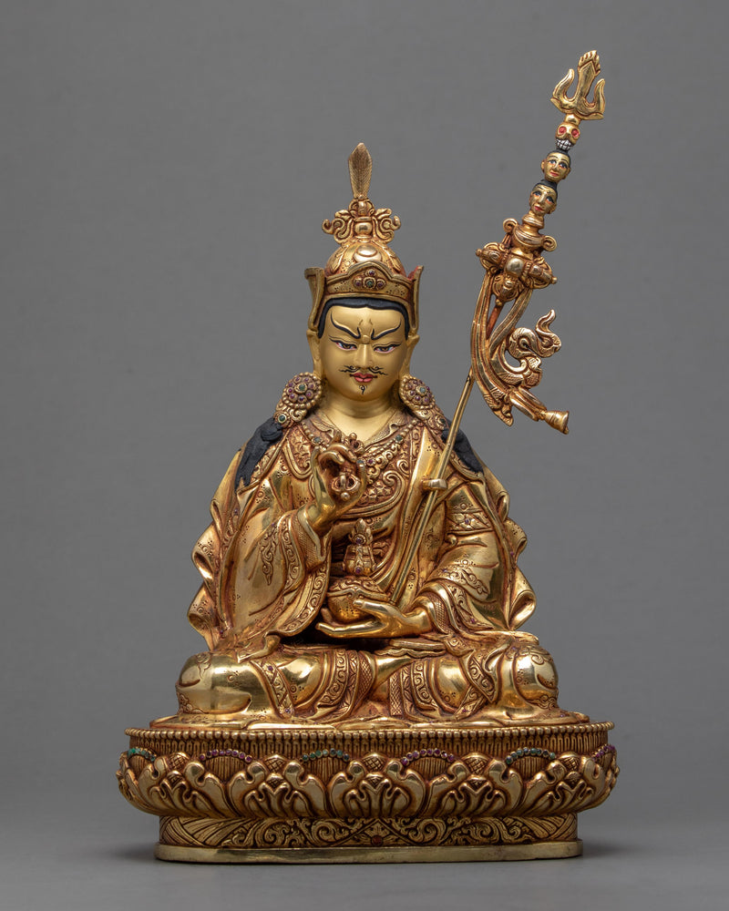  Guru Rinpoche statue