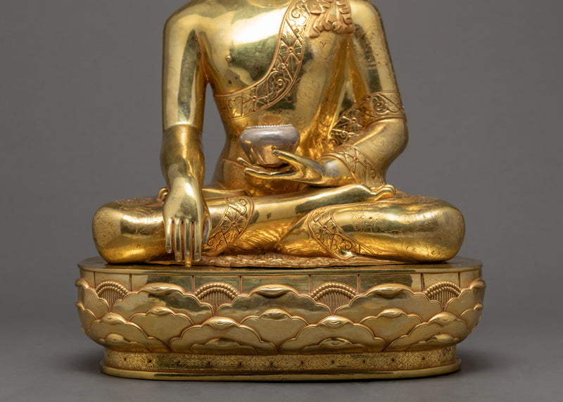 Traditional Buddhist Statue of Buddha Shakyamuni Statue, Sculpture Art of Nepal